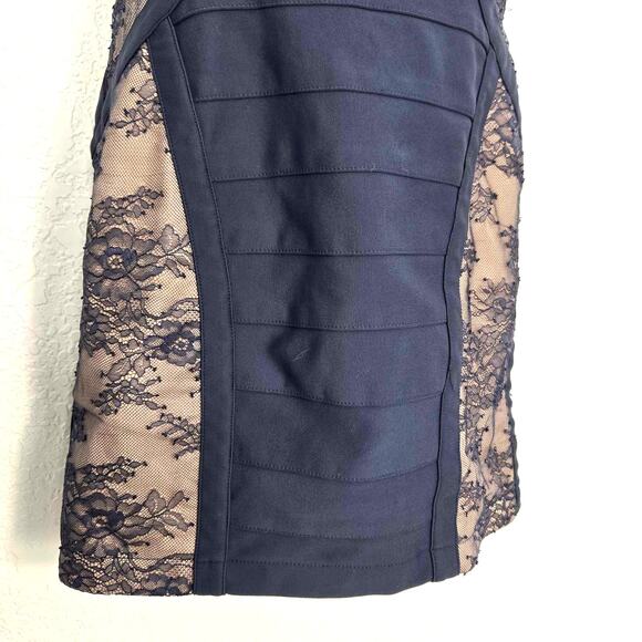 BCBGMAXAZRIA Jess Lace Mini Bodycon Dress Size 8 - Picture 5 of 8